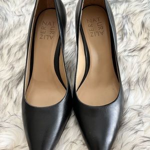 Brand new 6.5 Naturalizer Anna black leather high heel
